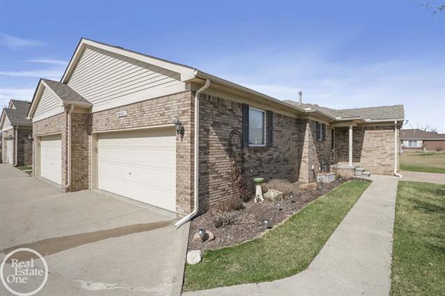 Builiding view one for 30601 Victoria, New Baltimore, MI. 48051