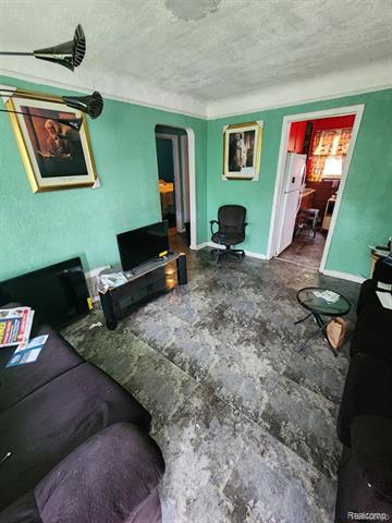 Builiding view three for 19400 Lindsay, Detroit, MI. 48235