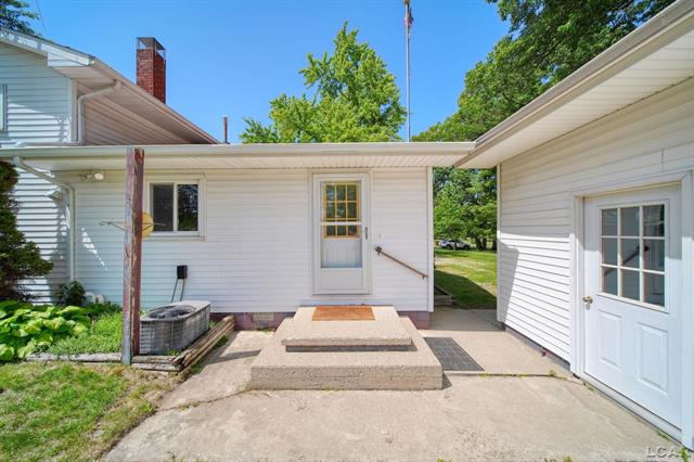 Builiding view thirty three for 2745 Carleton, Adrian, MI. 49221