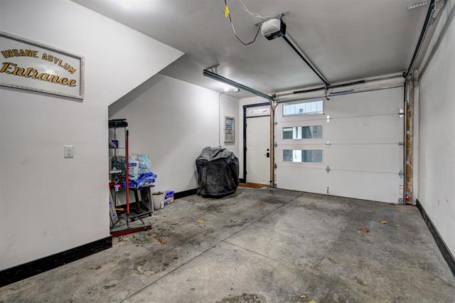 Builiding view thirty five for 208 Gillis, Traverse City, MI. 49684