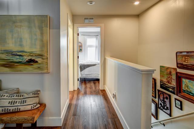 Builiding view twenty six for 208 Gillis, Traverse City, MI. 49684