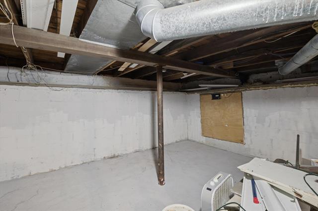 Builiding view forty two for 418 Woodworth, Alma, MI. 48801