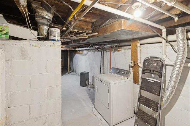 Builiding view thirty nine for 418 Woodworth, Alma, MI. 48801