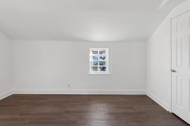 Builiding view thirty for 418 Woodworth, Alma, MI. 48801