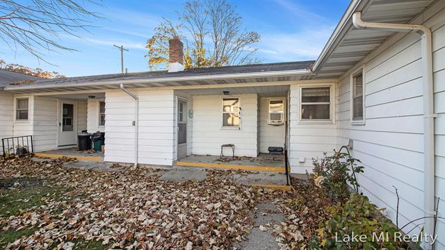 Builiding view fifteen for 2130 Banner, Wyoming, MI. 49509