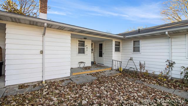 Builiding view fourteen for 2130 Banner, Wyoming, MI. 49509