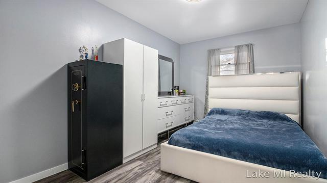 Builiding view three for 2130 Banner, Wyoming, MI. 49509