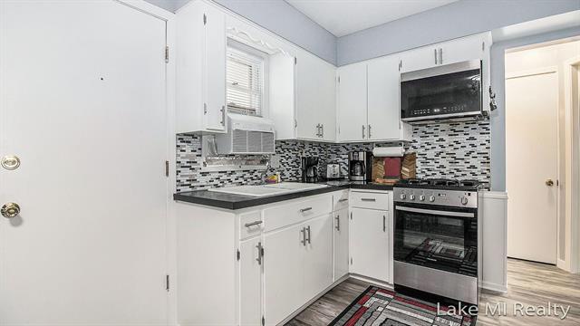 Builiding view two for 2130 Banner, Wyoming, MI. 49509