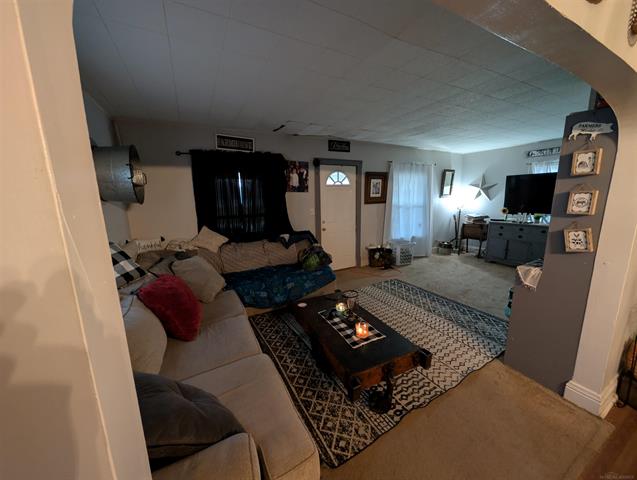 Builiding view one for 1846 Mills, Muskegon, MI. 49445