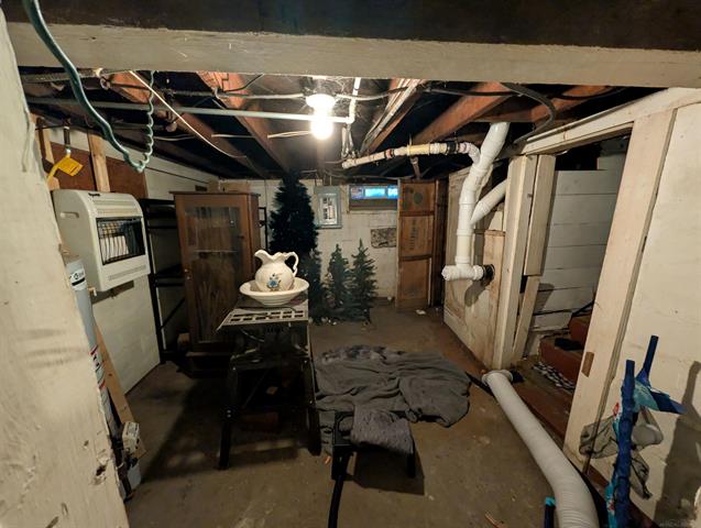 Builiding view seven for 1846 Mills, Muskegon, MI. 49445