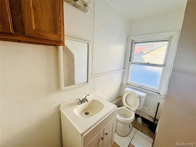 Builiding view eighteen for 19373 Eureka, Detroit, MI. 48234