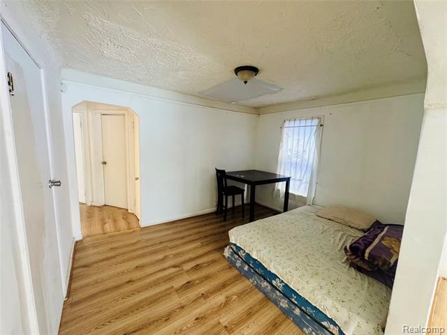 Builiding view five for 19373 Eureka, Detroit, MI. 48234