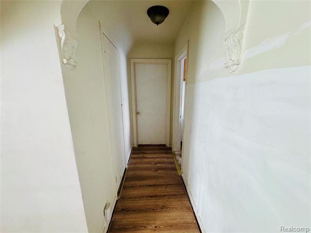 Builiding view seventeen for 19373 Eureka, Detroit, MI. 48234