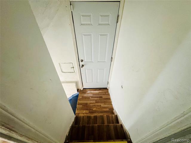 Builiding view twenty two for 19373 Eureka, Detroit, MI. 48234