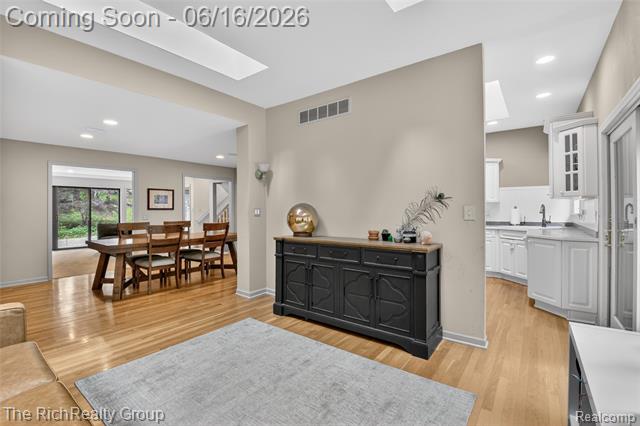 Builiding view sixteen for 2300 Stoney Blf, Milford, MI. 48381