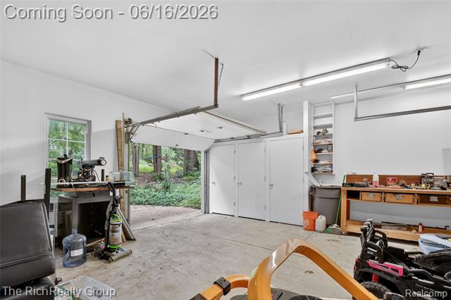 Builiding view thirty eight for 2300 Stoney Blf, Milford, MI. 48381
