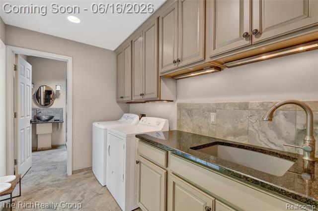 Builiding view thirty three for 2300 Stoney Blf, Milford, MI. 48381