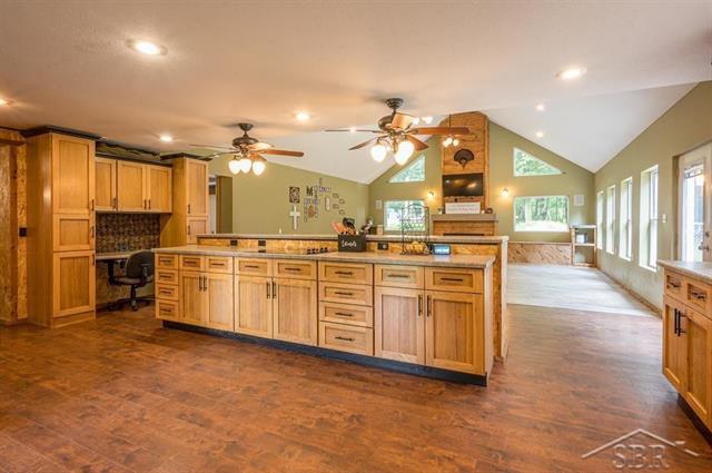 Builiding view eight for 4318 Eastman, Midland, MI. 48642