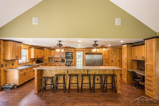 Builiding view fifteen for 4318 Eastman, Midland, MI. 48642