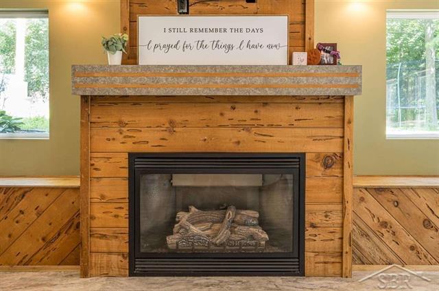 Builiding view nineteen for 4318 Eastman, Midland, MI. 48642