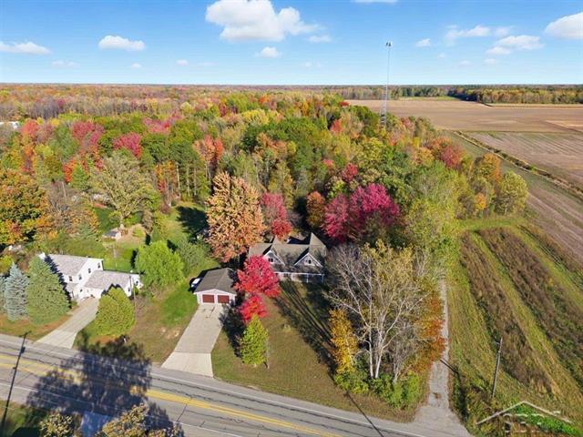 Builiding view seven for 4318 Eastman, Midland, MI. 48642