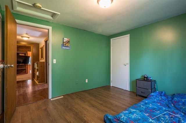 Builiding view thirty nine for 4318 Eastman, Midland, MI. 48642