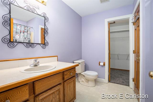 Builiding view seventeen for 1977 Michillinda, Twin Lake, MI. 49457