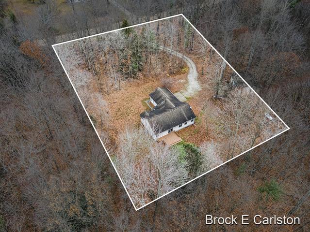 Builiding view twenty seven for 1977 Michillinda, Twin Lake, MI. 49457