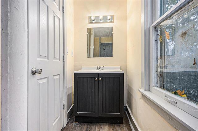 Builiding view eight for 617 Elizabeth, Kalamazoo, MI. 49007