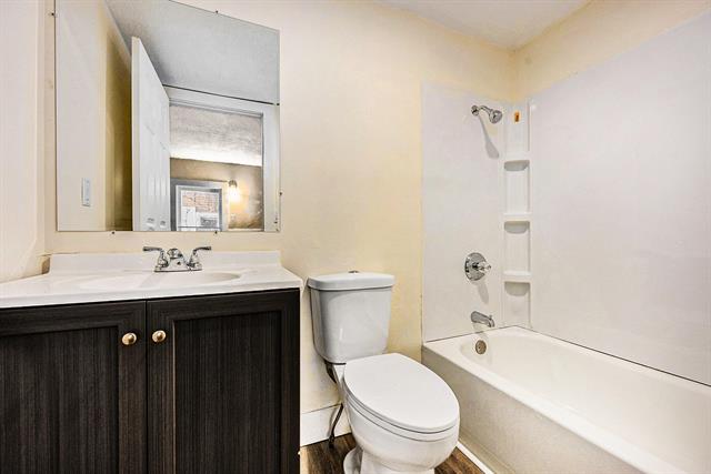 Builiding view fifteen for 617 Elizabeth, Kalamazoo, MI. 49007