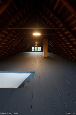 Builiding view twelve for 5095 Van Dyke, Detroit, MI. 48213