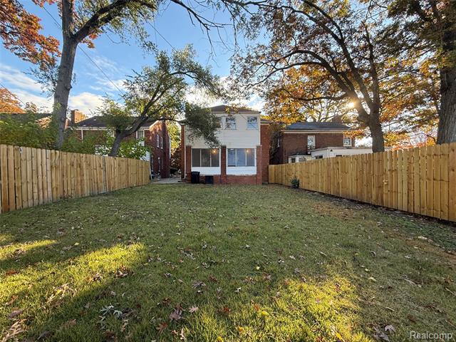 Builiding view fifty five for 18611 Pinehurst, Detroit, MI. 48221