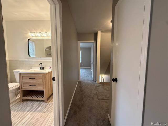 Builiding view forty for 18611 Pinehurst, Detroit, MI. 48221