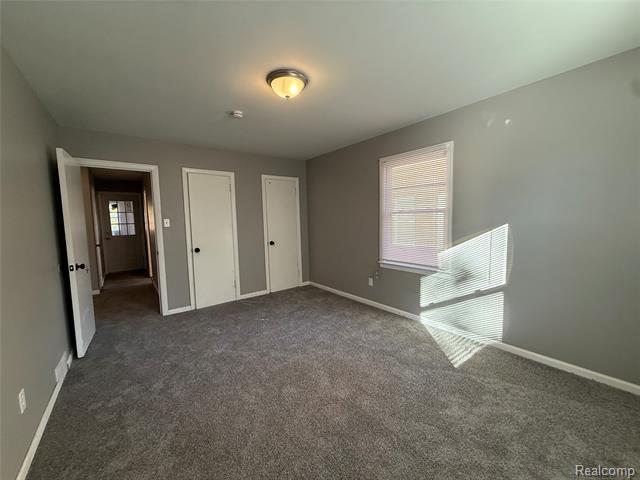 Builiding view thirty five for 18611 Pinehurst, Detroit, MI. 48221