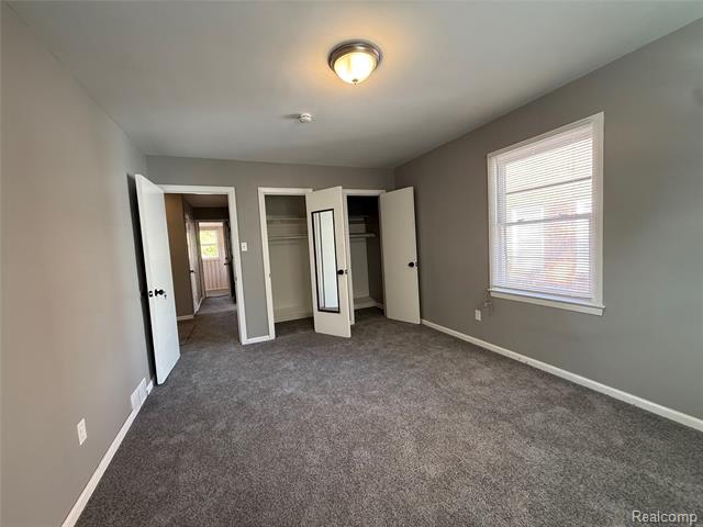 Builiding view thirty six for 18611 Pinehurst, Detroit, MI. 48221