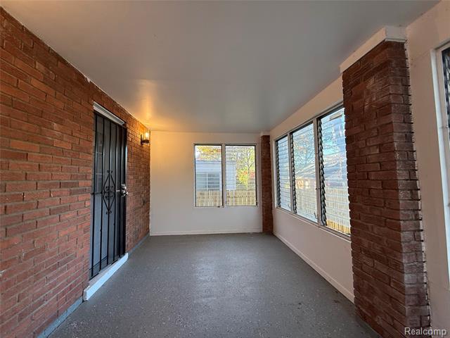 Builiding view twenty three for 18611 Pinehurst, Detroit, MI. 48221