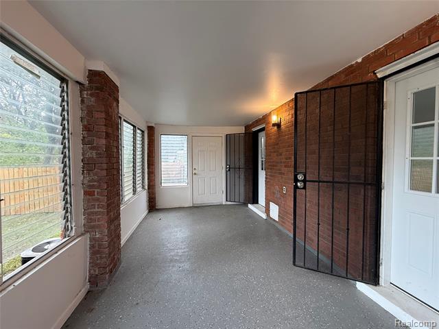 Builiding view twenty two for 18611 Pinehurst, Detroit, MI. 48221