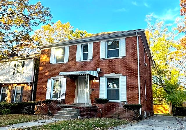 front view for 18611 Pinehurst Street, Detroit, Mi. 48221