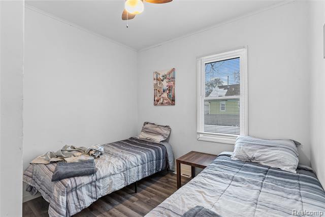 Builiding view six for 1169 Carman, Burton, MI. 48529