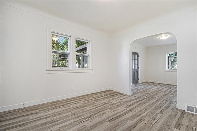 Builiding view five for 1036 Park, Grand Rapids, MI. 49504