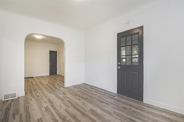 Builiding view four for 1036 Park, Grand Rapids, MI. 49504