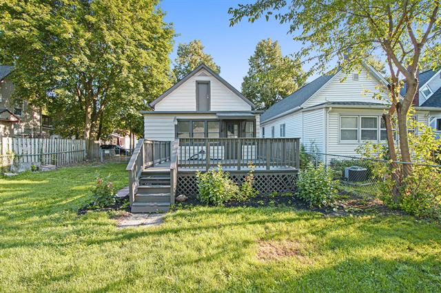 Builiding view seventeen for 1036 Park, Grand Rapids, MI. 49504