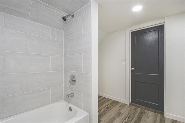 Builiding view sixteen for 1036 Park, Grand Rapids, MI. 49504