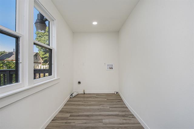 Builiding view ten for 1036 Park, Grand Rapids, MI. 49504