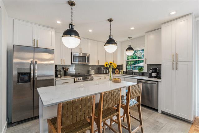 Builiding view eleven for 819 Michigan, New Buffalo, MI. 49117