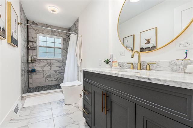 Builiding view nineteen for 819 Michigan, New Buffalo, MI. 49117