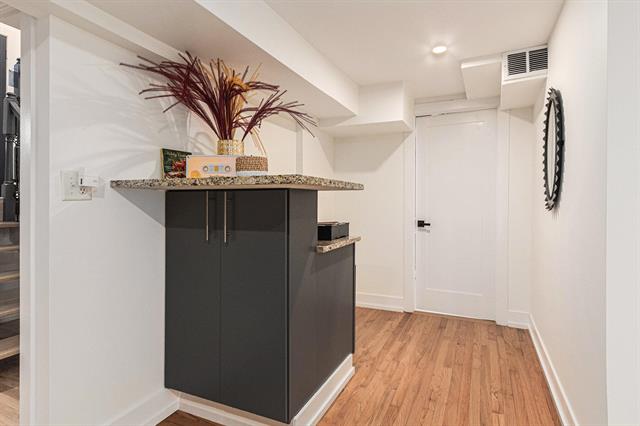 Builiding view twenty eight for 819 Michigan, New Buffalo, MI. 49117