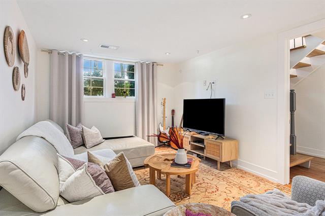 Builiding view twenty three for 819 Michigan, New Buffalo, MI. 49117