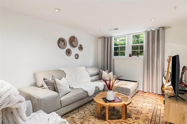 Builiding view twenty two for 819 Michigan, New Buffalo, MI. 49117