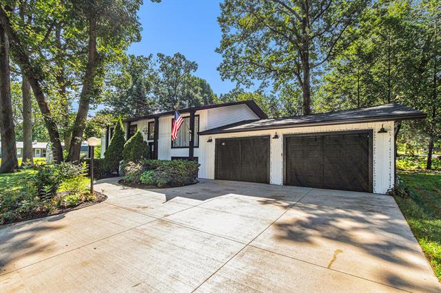 Builiding view two for 819 Michigan, New Buffalo, MI. 49117